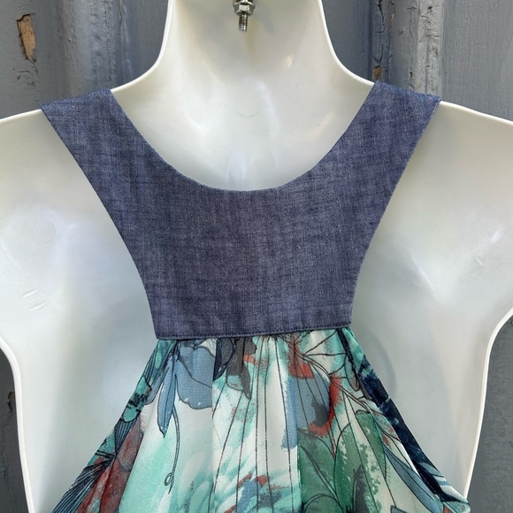 Preloved Sleeveless Blouse, M - Picture 4 of 8